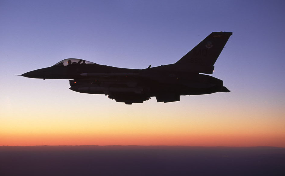 F 16 Sunset